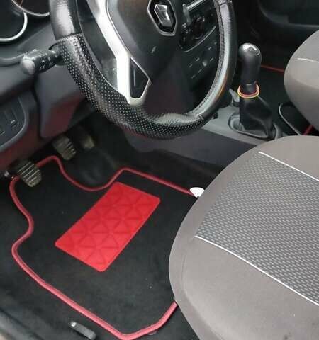 Коричневый Рено Логан, объемом двигателя 1.5 л и пробегом 150 тыс. км за 7900 $, фото 7 на Automoto.ua