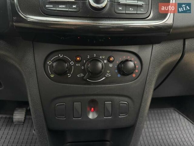 Коричневий Рено Логан, об'ємом двигуна 1.46 л та пробігом 155 тис. км за 8200 $, фото 61 на Automoto.ua