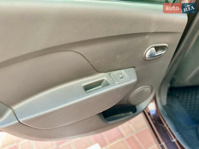 Коричневый Рено Логан, объемом двигателя 1.46 л и пробегом 40 тыс. км за 9555 $, фото 33 на Automoto.ua