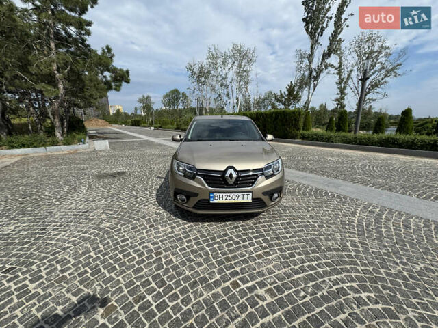 Коричневый Рено Логан, объемом двигателя 1.5 л и пробегом 50 тыс. км за 12299 $, фото 2 на Automoto.ua