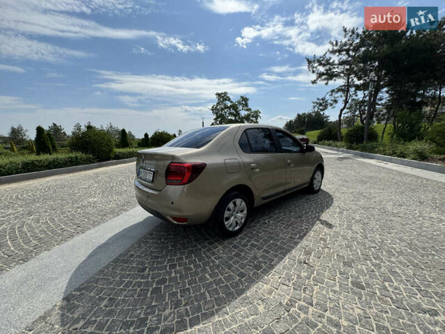 Коричневый Рено Логан, объемом двигателя 1.5 л и пробегом 50 тыс. км за 12299 $, фото 6 на Automoto.ua