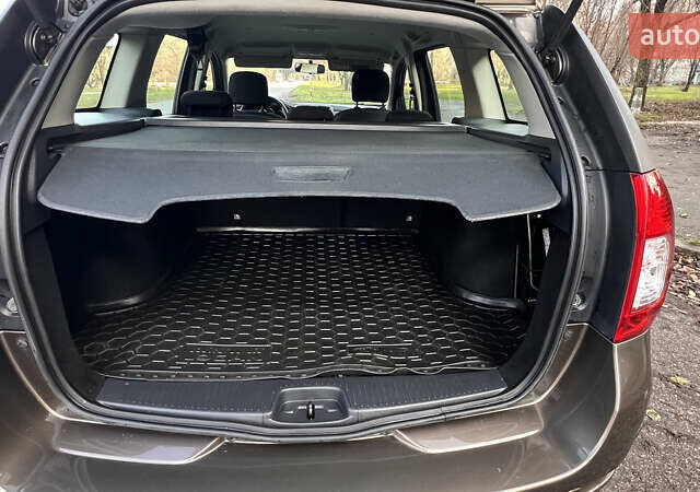 Коричневий Рено Логан, об'ємом двигуна 1.46 л та пробігом 68 тис. км за 11300 $, фото 46 на Automoto.ua