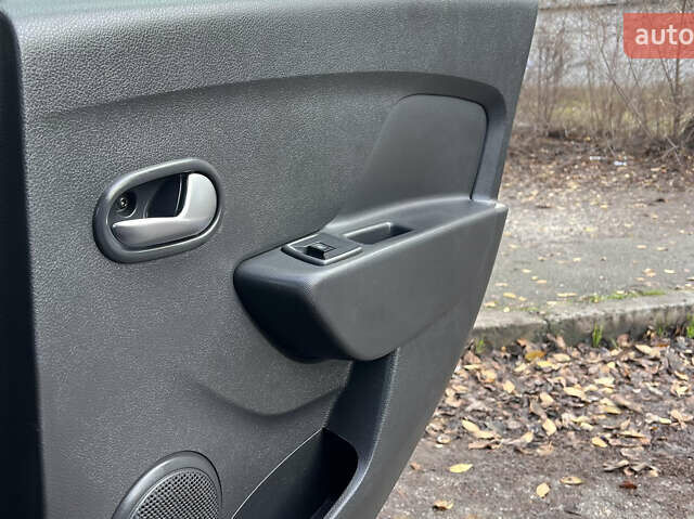 Коричневий Рено Логан, об'ємом двигуна 1.46 л та пробігом 68 тис. км за 11300 $, фото 53 на Automoto.ua