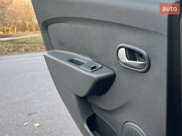 Коричневий Рено Логан, об'ємом двигуна 1.46 л та пробігом 68 тис. км за 11300 $, фото 54 на Automoto.ua