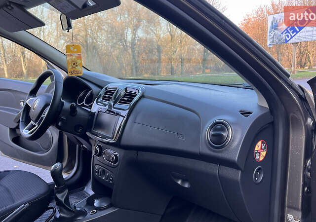 Коричневий Рено Логан, об'ємом двигуна 1.46 л та пробігом 68 тис. км за 11300 $, фото 26 на Automoto.ua