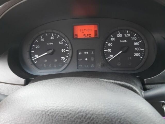 Червоний Рено Логан, об'ємом двигуна 1.4 л та пробігом 140 тис. км за 3500 $, фото 4 на Automoto.ua