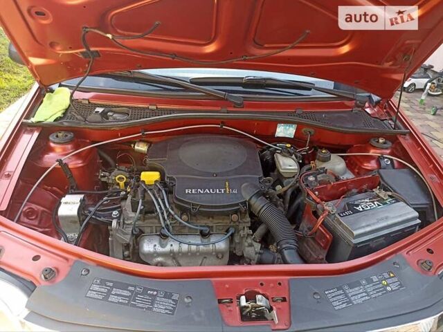 Красный Рено Логан, объемом двигателя 1.4 л и пробегом 100 тыс. км за 4499 $, фото 19 на Automoto.ua