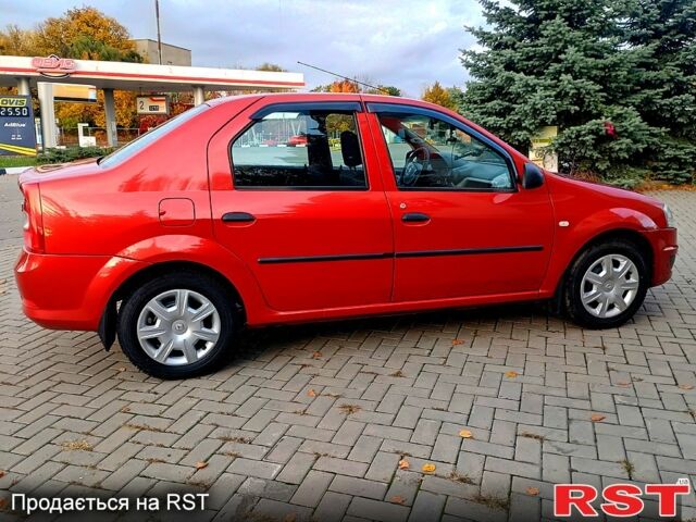 Красный Рено Логан, объемом двигателя 1.4 л и пробегом 130 тыс. км за 6450 $, фото 4 на Automoto.ua