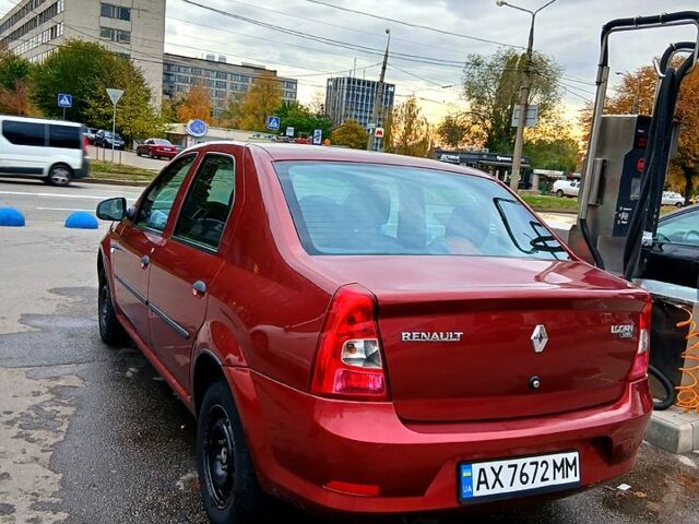 Червоний Рено Логан, об'ємом двигуна 1.4 л та пробігом 116 тис. км за 3900 $, фото 1 на Automoto.ua