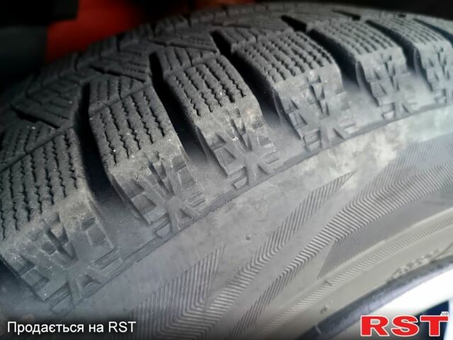 Красный Рено Логан, объемом двигателя 1.4 л и пробегом 130 тыс. км за 6450 $, фото 12 на Automoto.ua