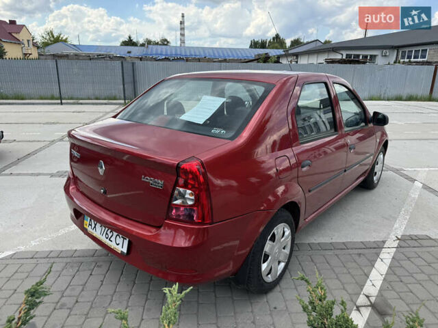 Рено Логан 2012 в Луцке на Automoto.ua Красный Рено Логан, объемом двигателя 1.6 л и пробегом 39 тыс. км за 6400 $, фото 3 на Automoto.ua