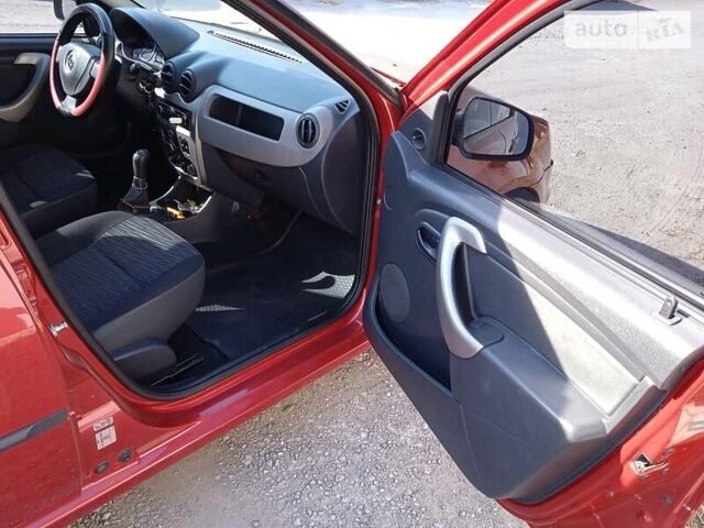 Красный Рено Логан, объемом двигателя 1.4 л и пробегом 120 тыс. км за 6000 $, фото 7 на Automoto.ua