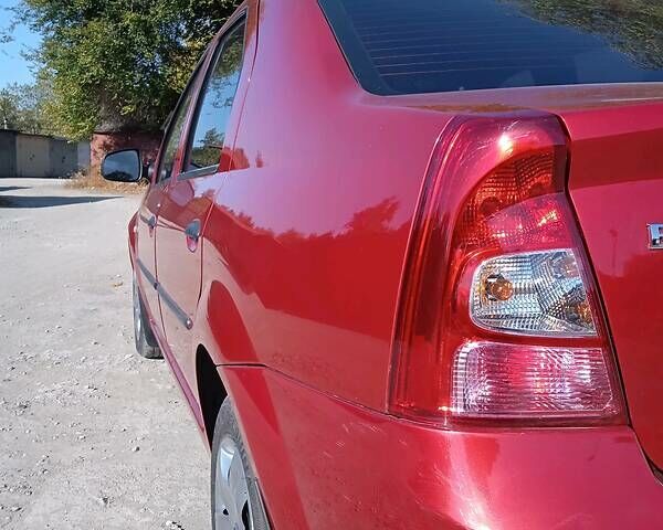 Красный Рено Логан, объемом двигателя 1.4 л и пробегом 120 тыс. км за 6000 $, фото 19 на Automoto.ua