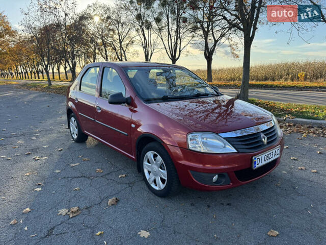 Червоний Рено Логан, об'ємом двигуна 1.6 л та пробігом 192 тис. км за 4200 $, фото 3 на Automoto.ua