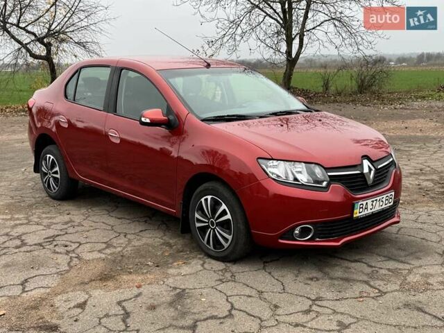 Красный Рено Логан, объемом двигателя 1.6 л и пробегом 273 тыс. км за 5550 $, фото 2 на Automoto.ua