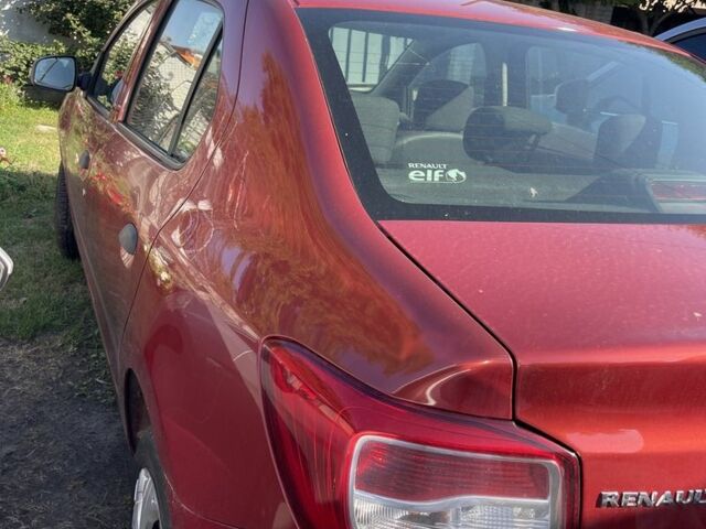 Красный Рено Логан, объемом двигателя 1.1 л и пробегом 337 тыс. км за 3950 $, фото 1 на Automoto.ua