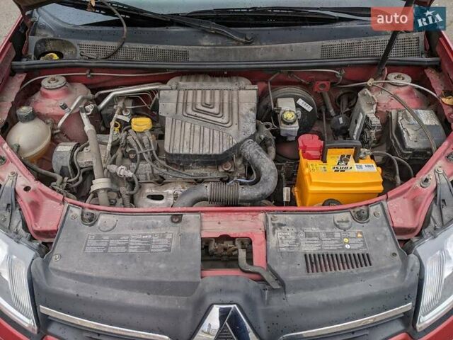 Червоний Рено Логан, об'ємом двигуна 1.6 л та пробігом 76 тис. км за 8500 $, фото 11 на Automoto.ua