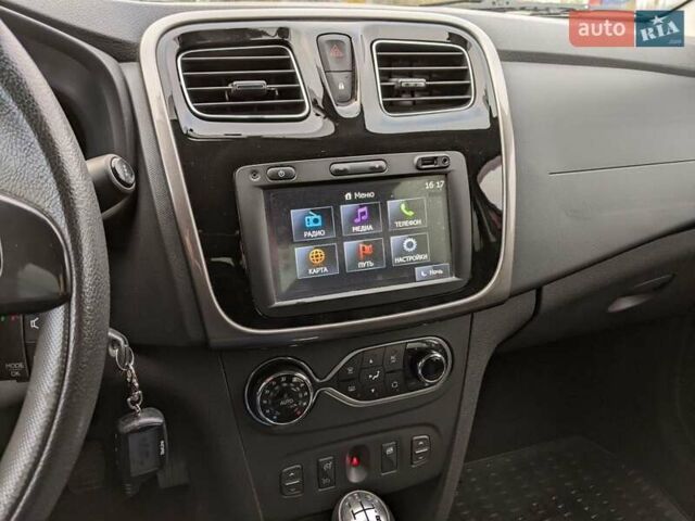 Червоний Рено Логан, об'ємом двигуна 1.6 л та пробігом 76 тис. км за 8500 $, фото 7 на Automoto.ua