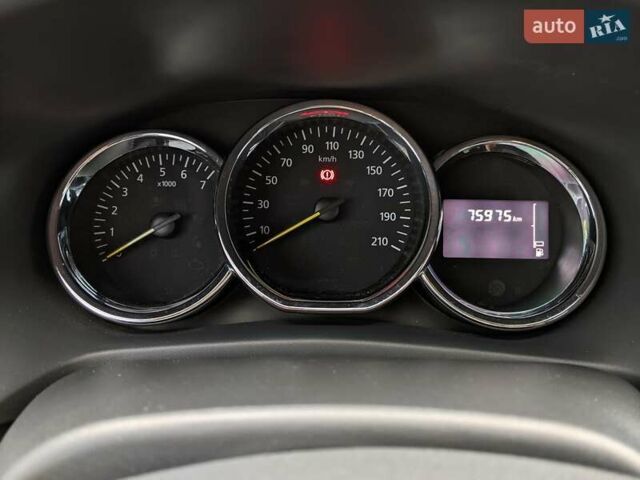 Червоний Рено Логан, об'ємом двигуна 1.6 л та пробігом 76 тис. км за 8500 $, фото 10 на Automoto.ua