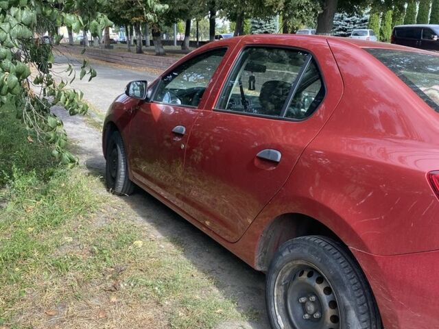 Червоний Рено Логан, об'ємом двигуна 1.1 л та пробігом 246 тис. км за 4400 $, фото 2 на Automoto.ua