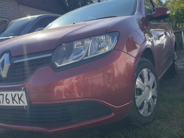 Красный Рено Логан, объемом двигателя 1.1 л и пробегом 337 тыс. км за 3950 $, фото 4 на Automoto.ua