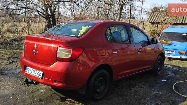 Красный Рено Логан, объемом двигателя 0.9 л и пробегом 110 тыс. км за 7200 $, фото 2 на Automoto.ua