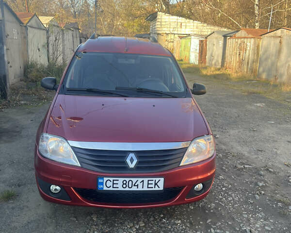 Красный Рено Логан, объемом двигателя 1.6 л и пробегом 304 тыс. км за 4950 $, фото 1 на Automoto.ua