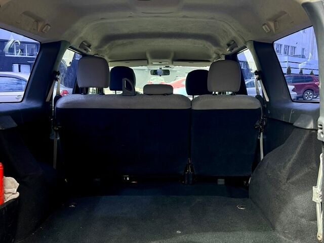 Красный Рено Логан, объемом двигателя 1.6 л и пробегом 304 тыс. км за 5500 $, фото 6 на Automoto.ua