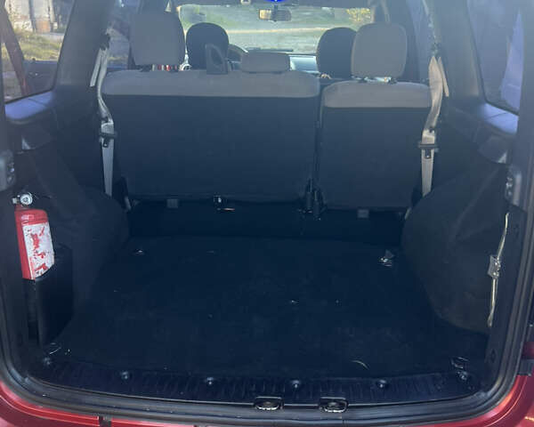 Красный Рено Логан, объемом двигателя 1.6 л и пробегом 304 тыс. км за 4950 $, фото 10 на Automoto.ua