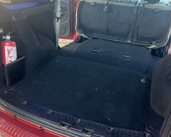 Красный Рено Логан, объемом двигателя 1.6 л и пробегом 304 тыс. км за 4950 $, фото 11 на Automoto.ua