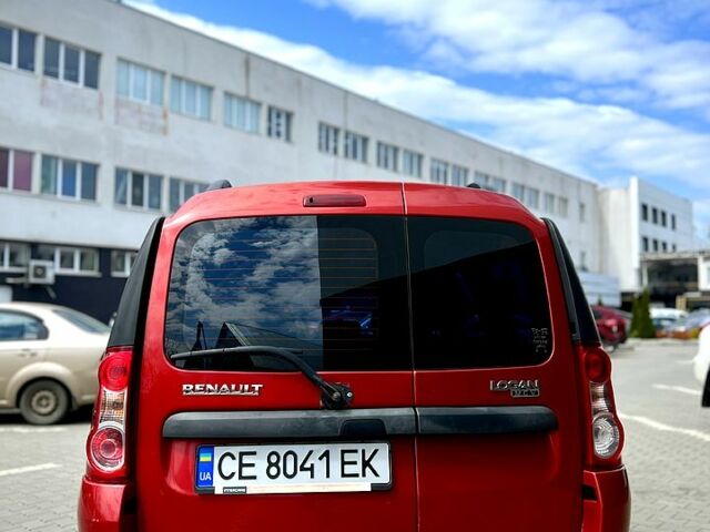 Красный Рено Логан, объемом двигателя 1.6 л и пробегом 304 тыс. км за 5500 $, фото 4 на Automoto.ua