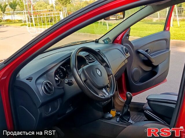 Червоний Рено Логан, об'ємом двигуна 1.5 л та пробігом 161 тис. км за 8500 $, фото 3 на Automoto.ua