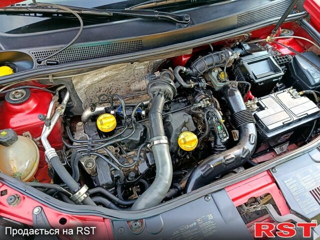 Червоний Рено Логан, об'ємом двигуна 1.5 л та пробігом 161 тис. км за 8500 $, фото 4 на Automoto.ua