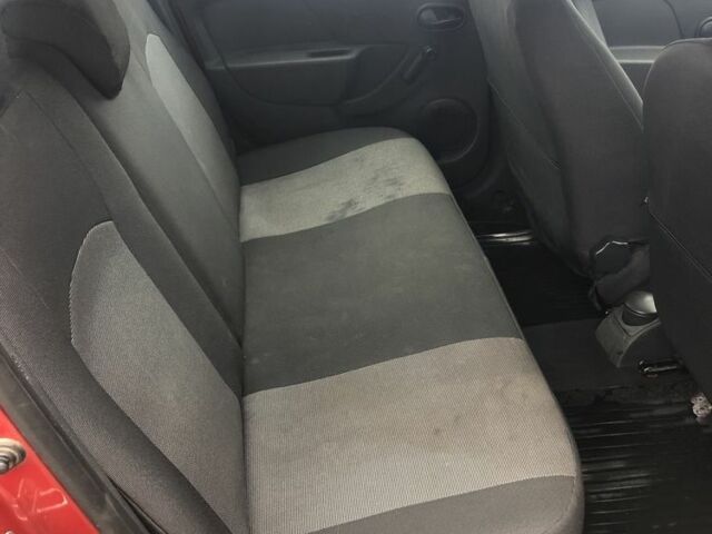 Червоний Рено Логан, об'ємом двигуна 0 л та пробігом 72 тис. км за 7500 $, фото 12 на Automoto.ua