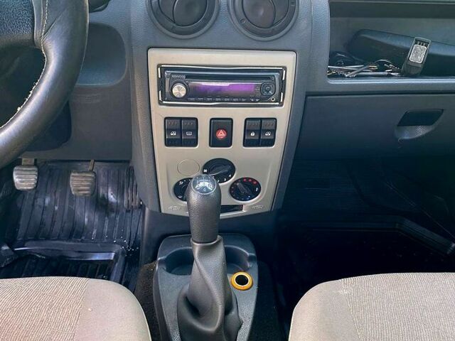 Рено Логан, объемом двигателя 1.4 л и пробегом 185 тыс. км за 1500 $, фото 9 на Automoto.ua