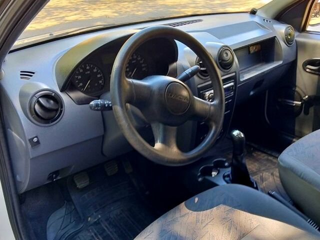 Рено Логан, объемом двигателя 1.4 л и пробегом 200 тыс. км за 3350 $, фото 1 на Automoto.ua