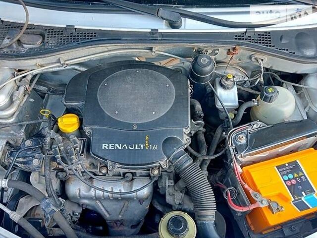 Рено Логан, объемом двигателя 1.6 л и пробегом 92 тыс. км за 4130 $, фото 4 на Automoto.ua