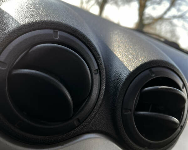 Рено Логан, объемом двигателя 1.5 л и пробегом 264 тыс. км за 3650 $, фото 13 на Automoto.ua