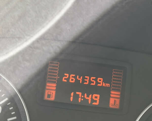 Рено Логан, объемом двигателя 1.5 л и пробегом 264 тыс. км за 3650 $, фото 14 на Automoto.ua