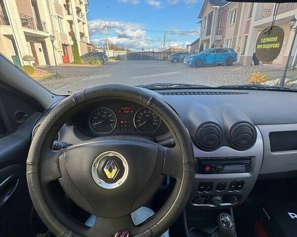 Рено Логан 2010 в Хмельницком на Automoto.ua Рено Логан, объемом двигателя 1.46 л и пробегом 240 тыс. км за 2106 $, фото 3 на Automoto.ua