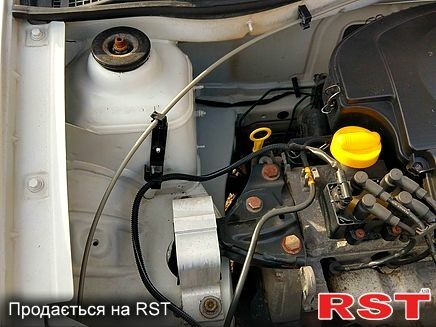 Рено Логан, объемом двигателя 1.4 л и пробегом 250 тыс. км за 3500 $, фото 4 на Automoto.ua