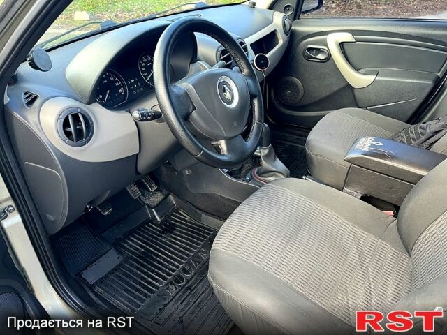Рено Логан, объемом двигателя 16 л и пробегом 181 тыс. км за 5955 $, фото 10 на Automoto.ua