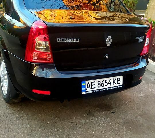 Рено Логан, объемом двигателя 1.6 л и пробегом 0 тыс. км за 5000 $, фото 2 на Automoto.ua