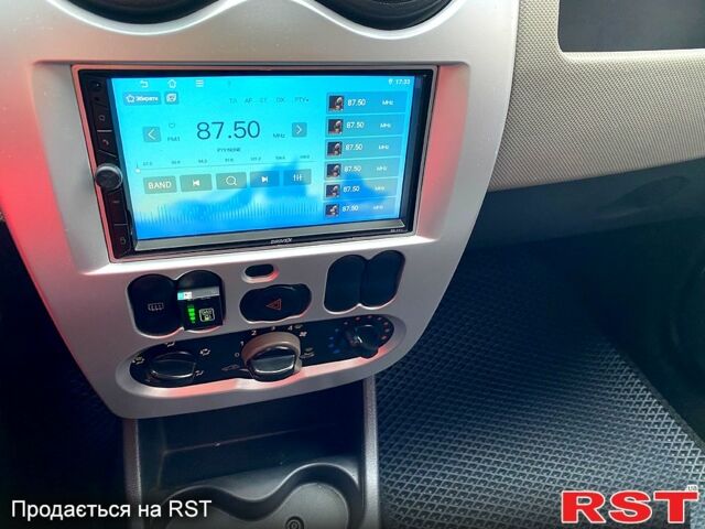 Рено Логан, объемом двигателя 1.4 л и пробегом 130 тыс. км за 4300 $, фото 9 на Automoto.ua