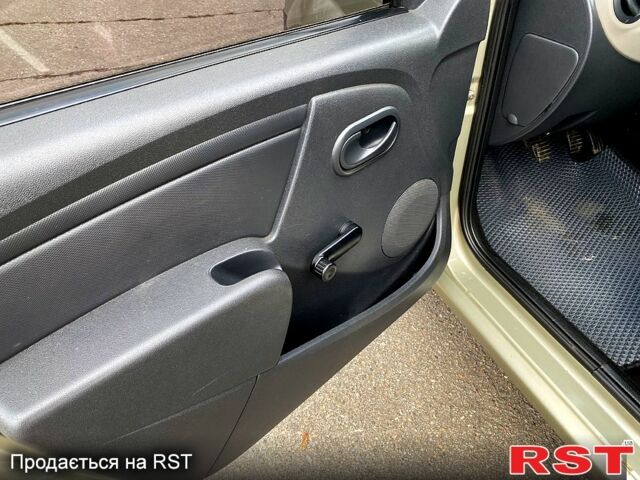 Рено Логан, объемом двигателя 1.4 л и пробегом 130 тыс. км за 4300 $, фото 7 на Automoto.ua