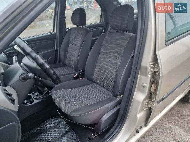 Рено Логан, об'ємом двигуна 1.46 л та пробігом 240 тис. км за 4000 $, фото 5 на Automoto.ua