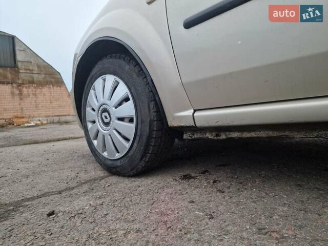 Рено Логан, об'ємом двигуна 1.46 л та пробігом 240 тис. км за 4000 $, фото 14 на Automoto.ua