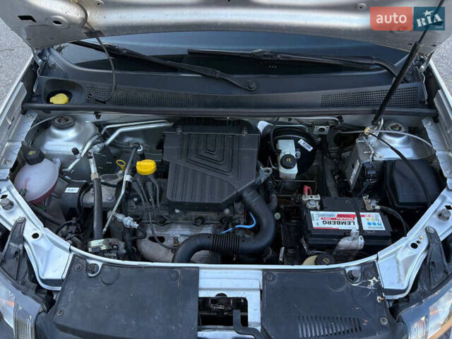 Рено Логан, объемом двигателя 1.6 л и пробегом 144 тыс. км за 5700 $, фото 22 на Automoto.ua