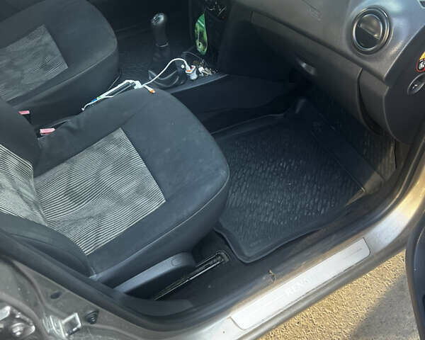 Рено Логан, объемом двигателя 1.15 л и пробегом 181 тыс. км за 3600 $, фото 4 на Automoto.ua