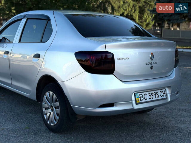 Рено Логан, объемом двигателя 1.6 л и пробегом 144 тыс. км за 5700 $, фото 25 на Automoto.ua